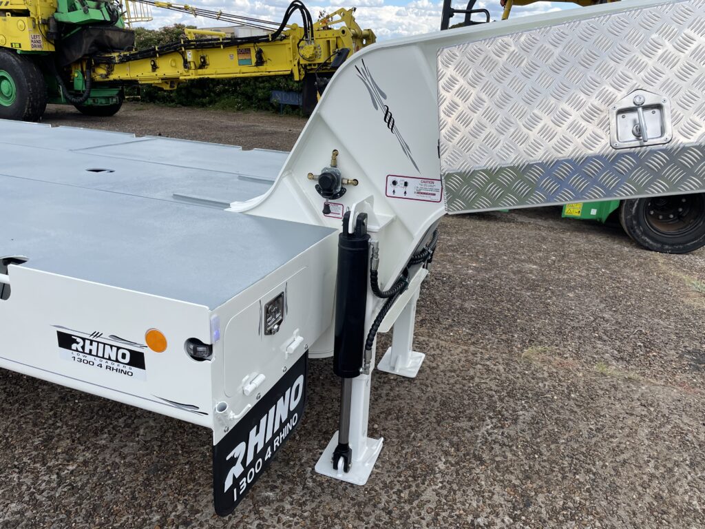 Low Loaders - Rhino Trailers